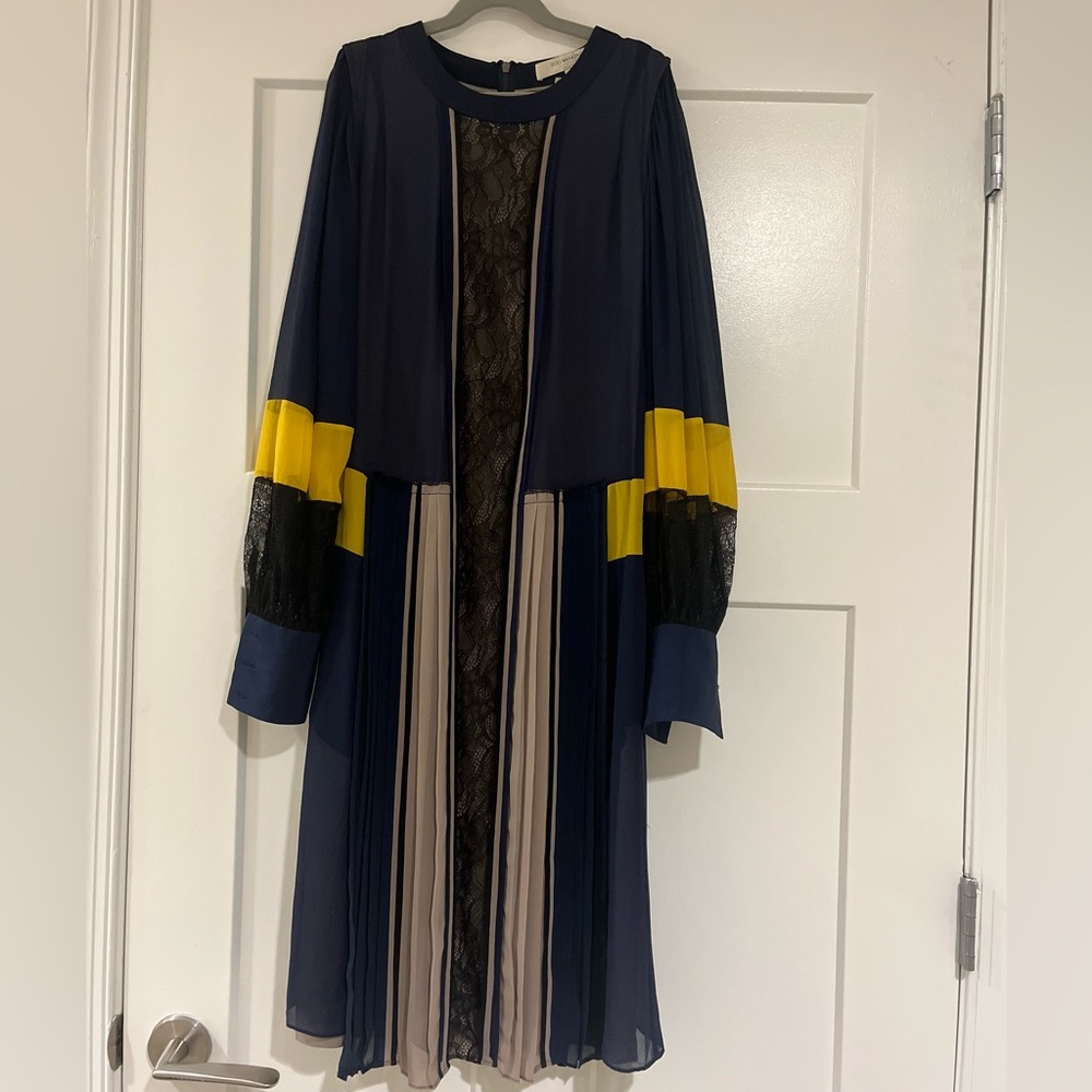 BCBG MaxAzria Runway 100% Silk Dress